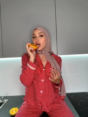 free6cams.com anna_kristal profile on OnlyFans in hijab category