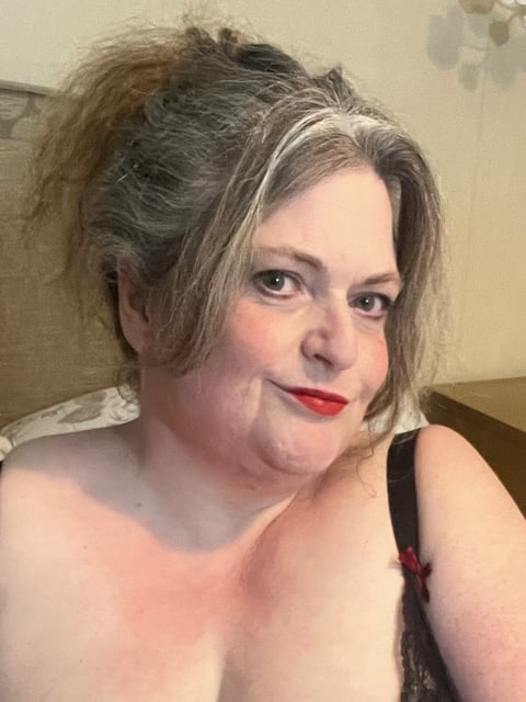 free6cams.com bbw_gilf_uk profile on OnlyFans in granny category