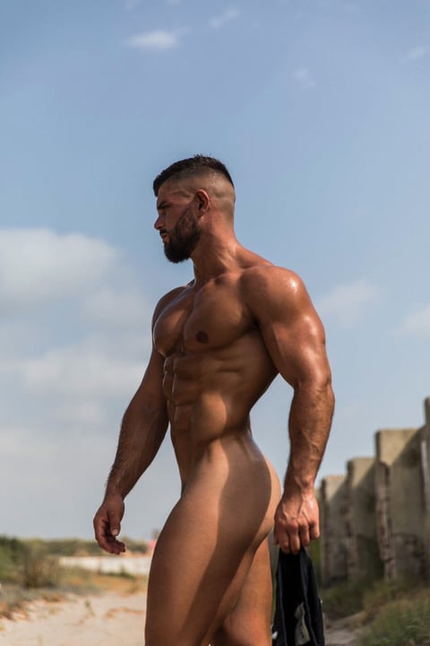 free6cams.com fabien26218780 profile on OnlyFans in hairy category