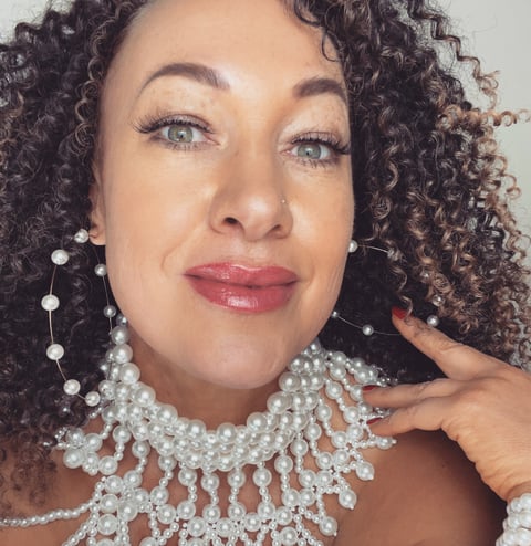 free6cams.com racheldolezal profile on OnlyFans in sexting-with-phone category