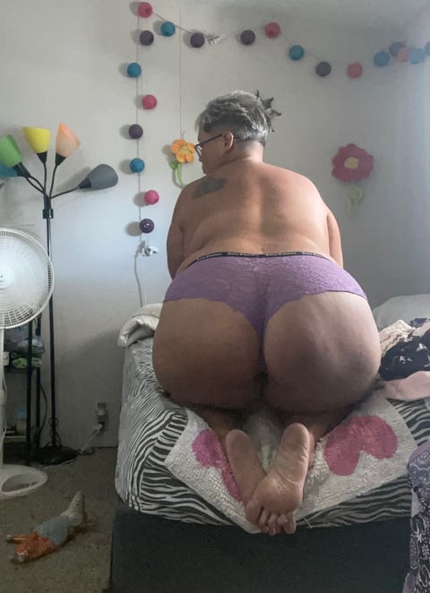 free6cams.com sinfulandluscious profile on OnlyFans in granny category